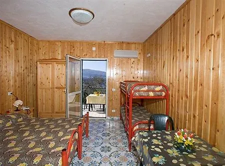 Bleu Village فندق