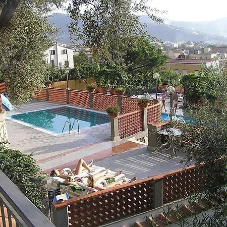 Villaggio Turistico Bleu Village Hotel 4*